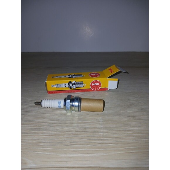 Set of 6 NGK Standard Spark Plugs DR6HS 4823  Made In Japan EAC New - Picture 3 of 16